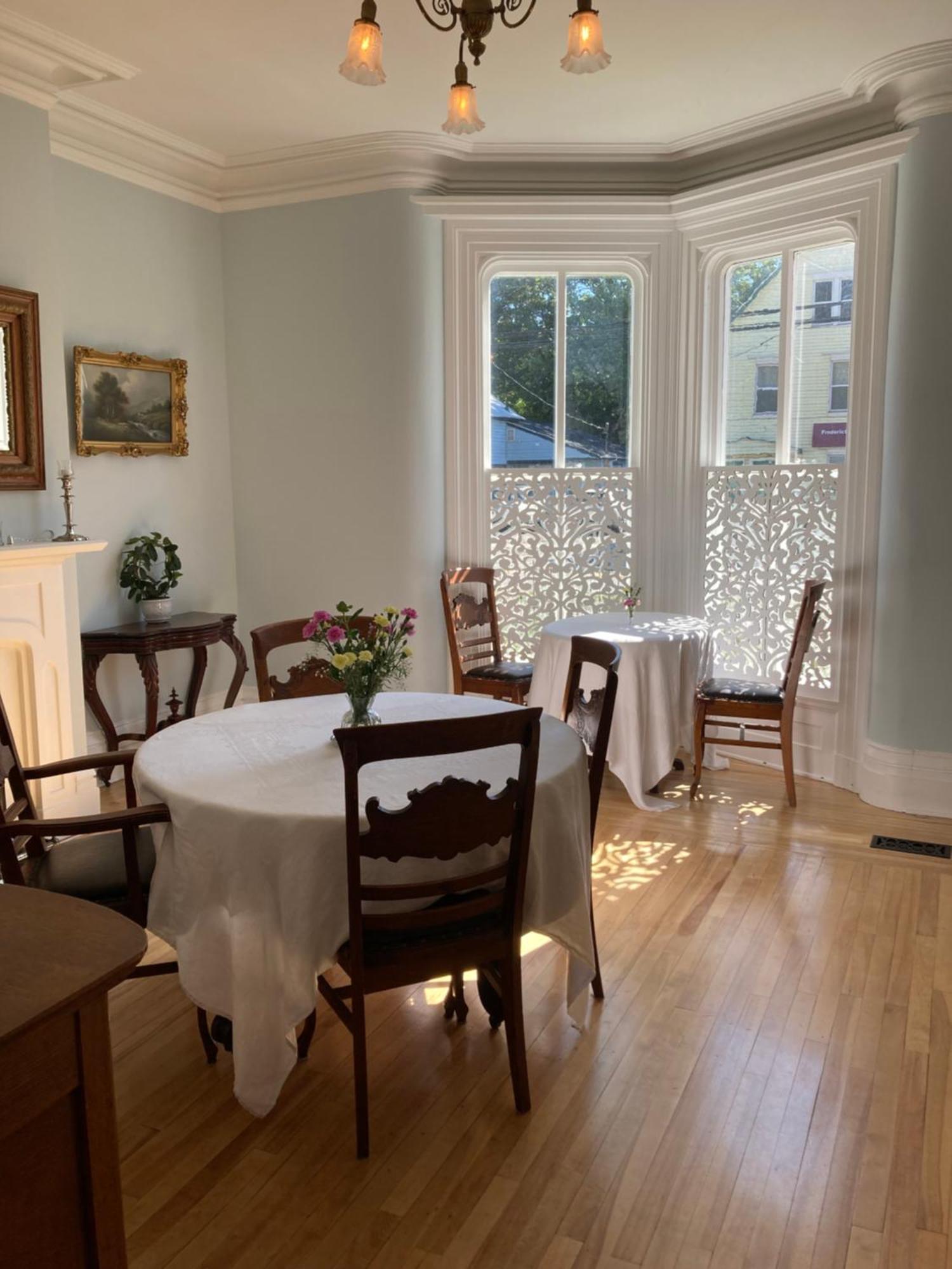 The Red House Fredericton Bed & Breakfast Exterior photo
